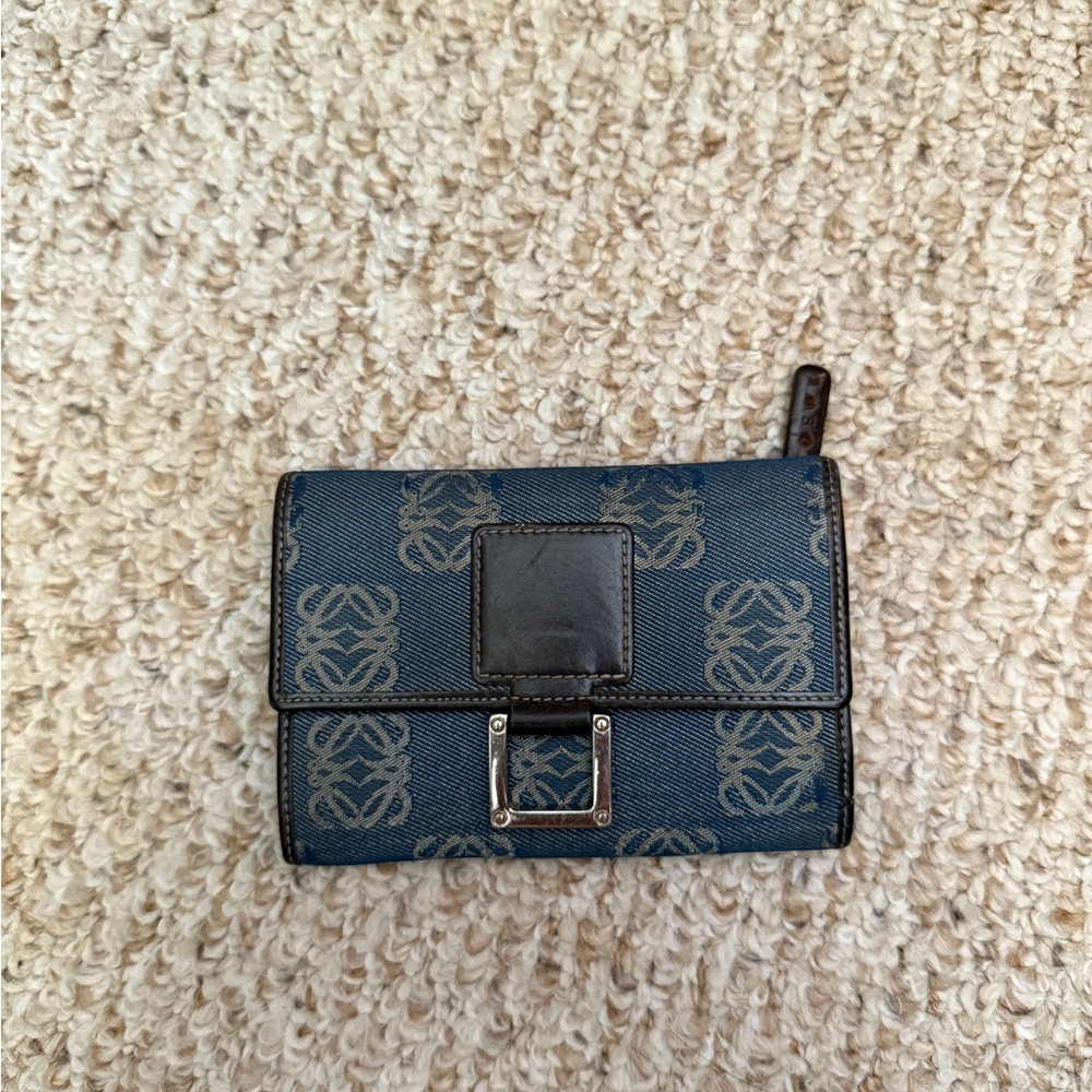 Loewe wallet